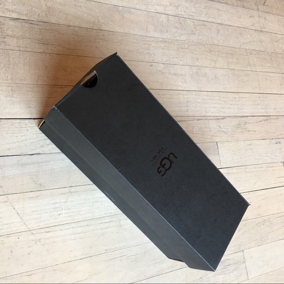 UGG | Men’s Seaside Striped Cork Flip Flops - Picture 8 of 8